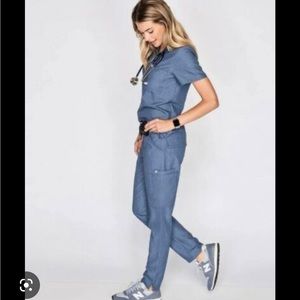 Figs XS Heather Denim Kamora Popover and Yola pants (tall).